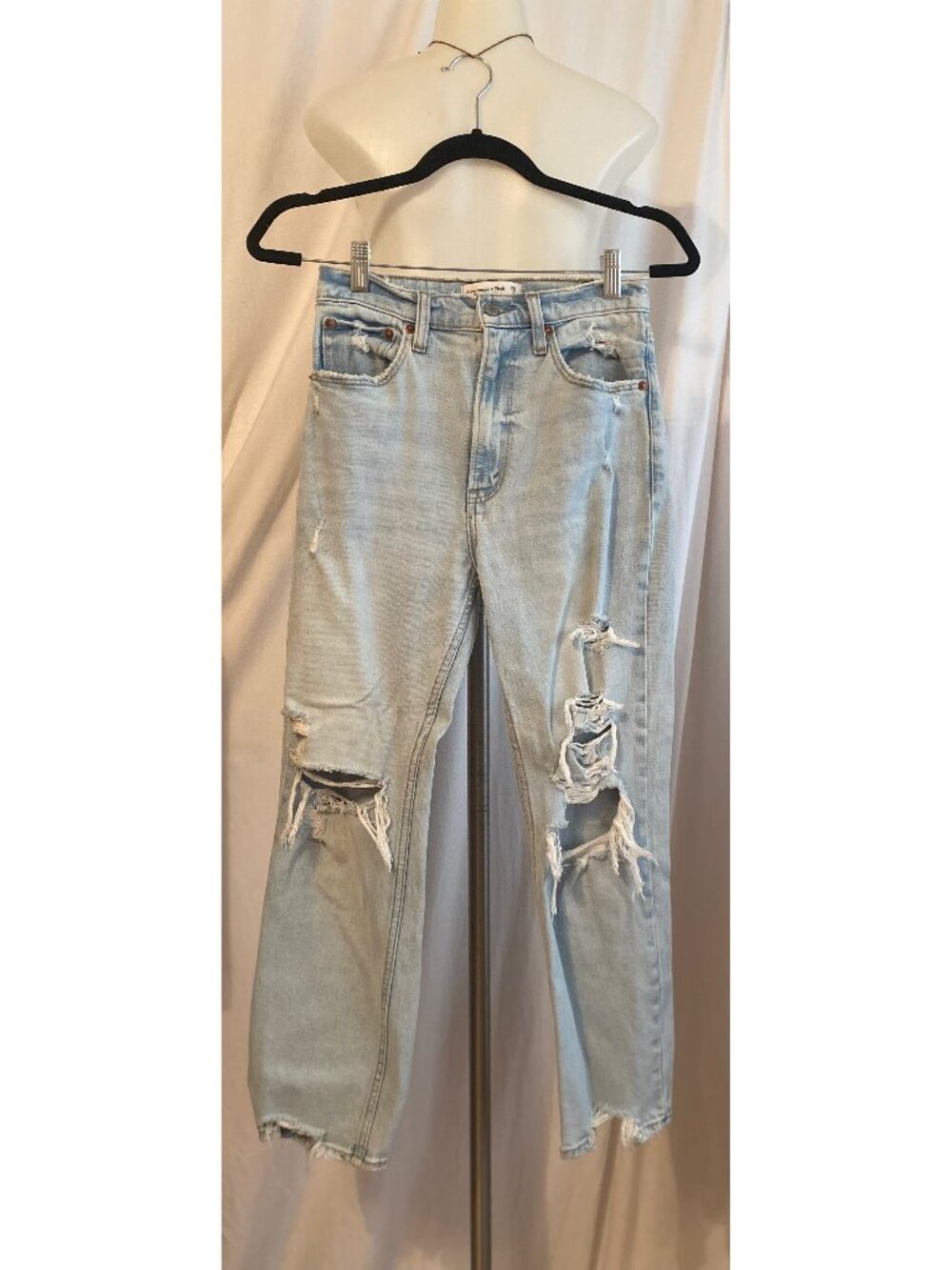 Abercrombie & Fitch Ankle Straight Ultra High Rise Distressed Jeans 26/2S